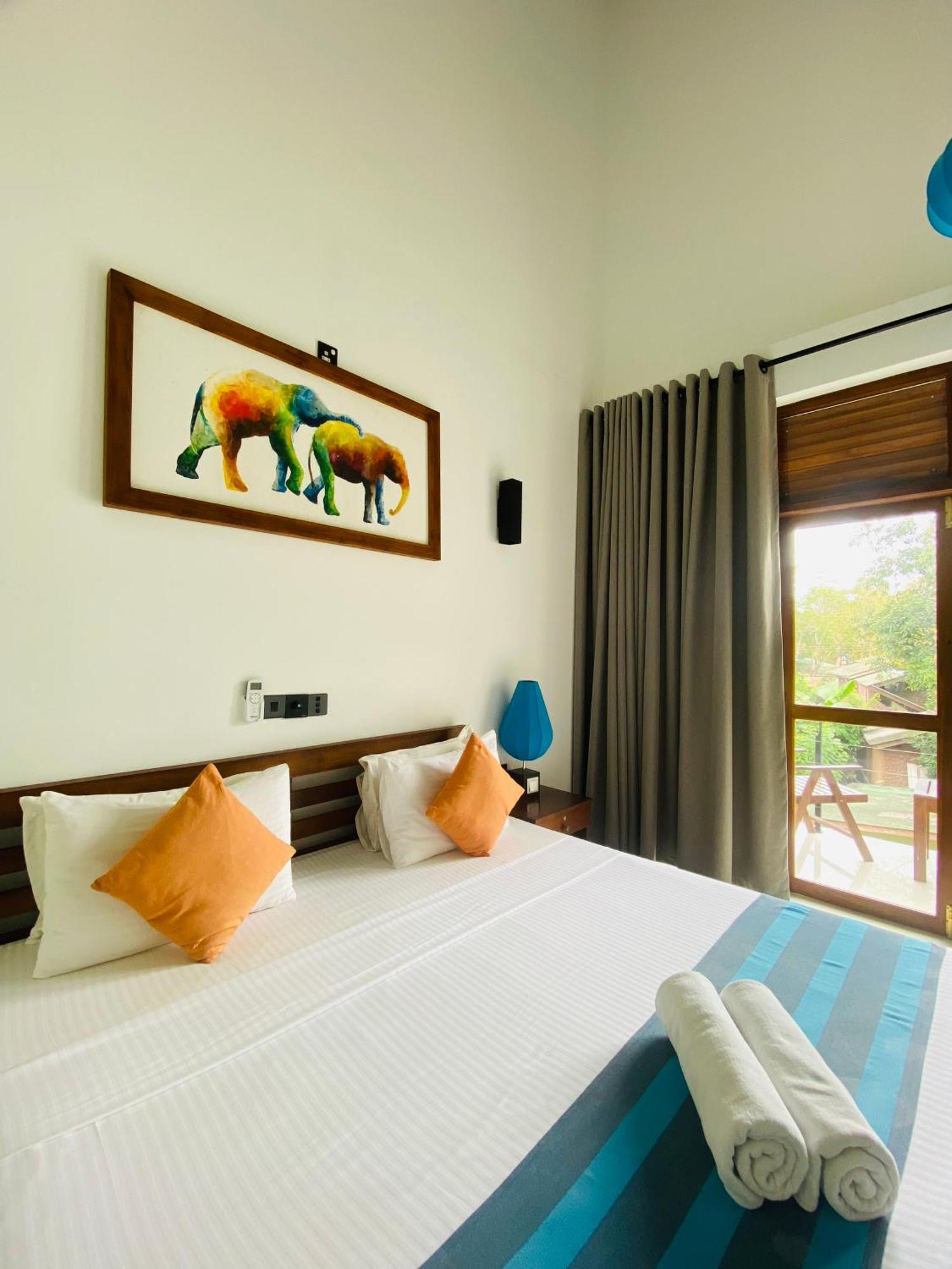 Hotel Athgira Uda Walawe Extérieur photo